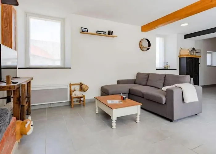 Chez Manie Et Mablot بيت للعطل *